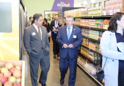 April 29, 2022: Senator Costa attends the ribbon cutting of  Greater Pittsburgh Community Food Bank ’s The Market, a new onsite food pantry.