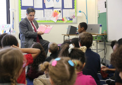 March 2, 2020: Sen. Costa reads to school children at Minadeo Elementary School and Edgewood Elementary STEAM Academy as part of Read Across America Day.